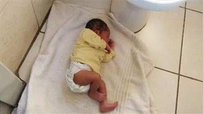 في مدرسة بنات ثانوية في احدي البلاد العربية