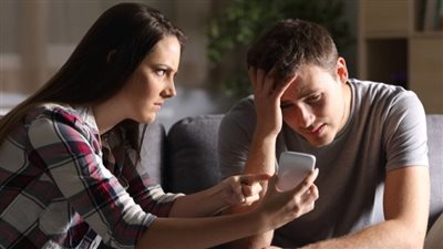 حكايه رجل خاېن كامله