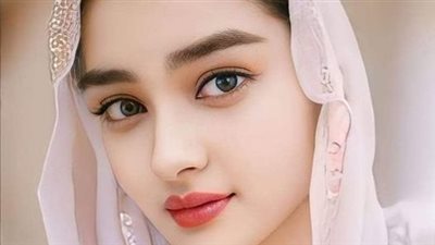 جاهلة ولكن الاول بقلم الكاتبه منال عباس