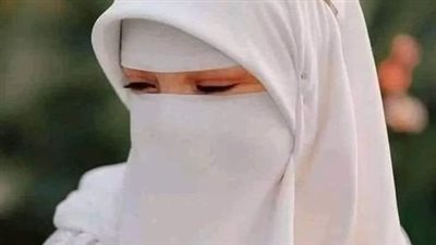 ـ انت اټجننت ولا اي يا مراد نقاب اي الي اقلعه يوم الفرح؟! 
