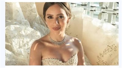 جميلة عوض تشارك جمهورها من شهر العسل
