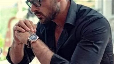 ضحكت والدته 