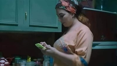 أخذ هاتف زوجته المشابهه لهاتفه 