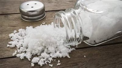 ما حكم رش الملح في زوايا البيت للتــخلص من الحــسد والعين !