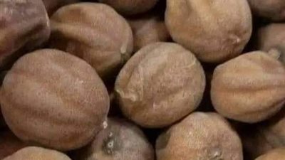 شوفوا الليمون لما بينشف و يحجر أغلبنا بيرميه لكن طلع له فوائد عظيمه سحر الليمون المجفف للتخسـيس  