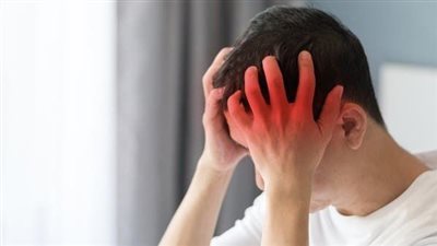  متى يدل الصداع المـــزمـــن على الإصـــابة بالسړطان؟ 