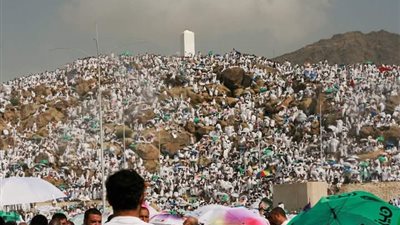 عاااجل : اختلاف موعد وقفة عرفات في بعض الدول